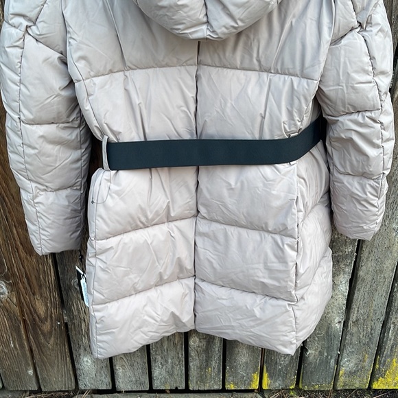 DKNY Tan Puffer Coat Nwt Tan Hood Belted Long Jacket Faux Down Water Resistant - Picture 9 of 9